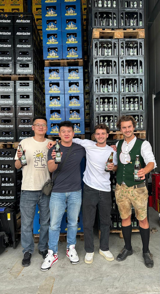 Bierimporteur aus China zu Besuch im Lager von Bavarian Sons